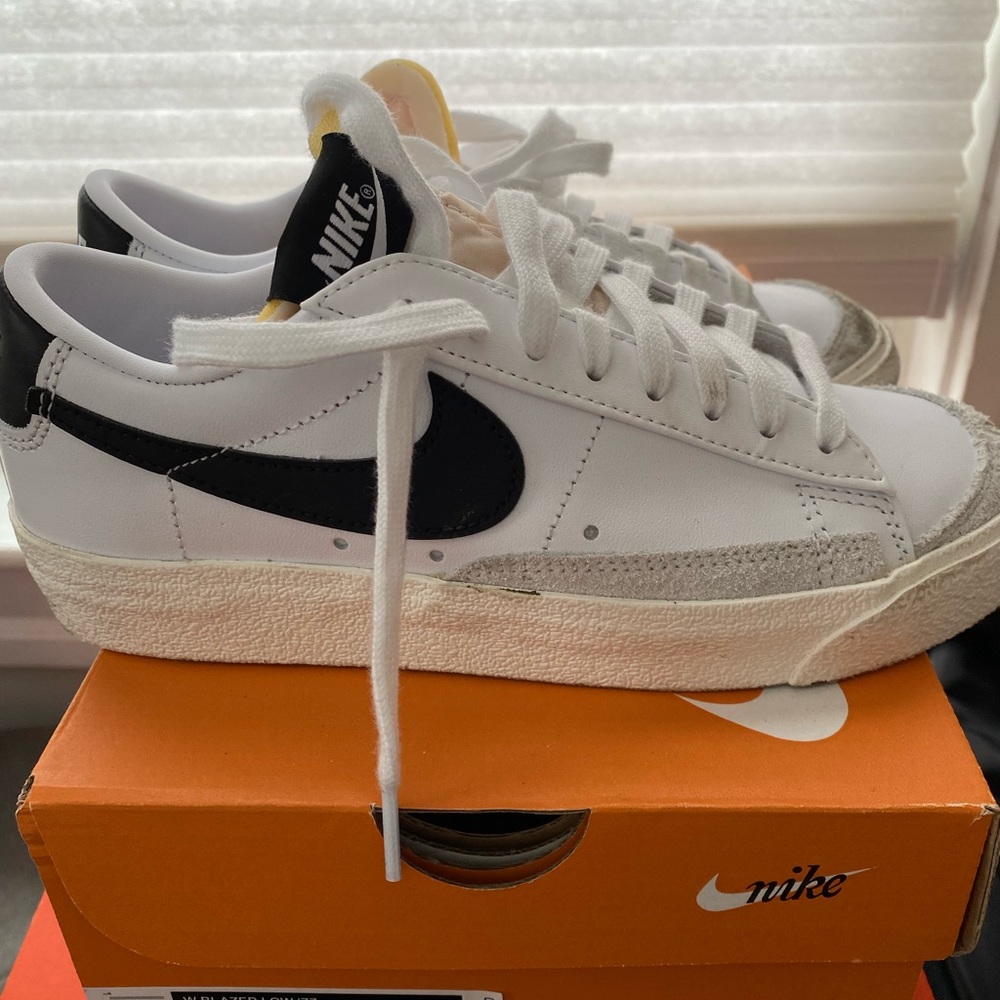 SOLD—Women’s Nike Blazer Low